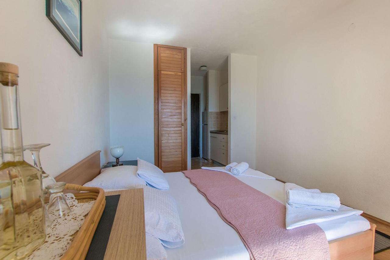 Apartments Maras Локва-Рогозниця Екстер'єр фото