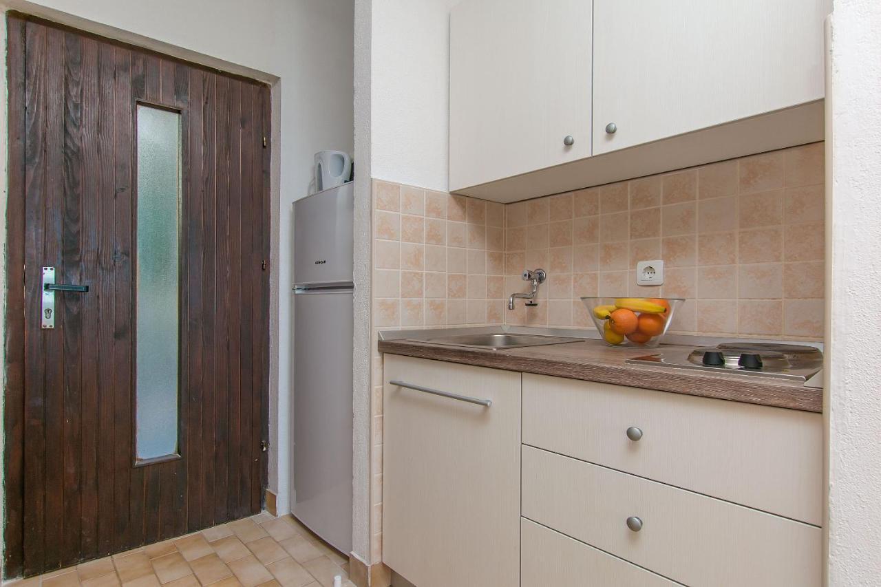Apartments Maras Локва-Рогозниця Екстер'єр фото